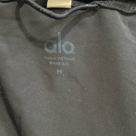 ALO Yoga Black Puffer Coat - Picture 12 of 14